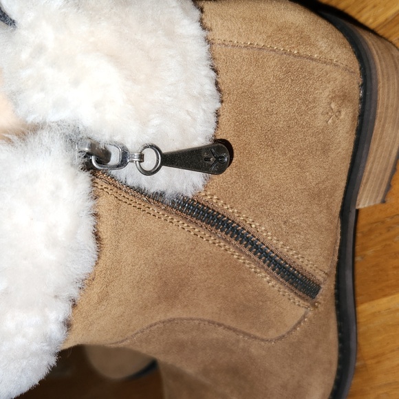 Emulated Australia boots - Picture 6 of 11